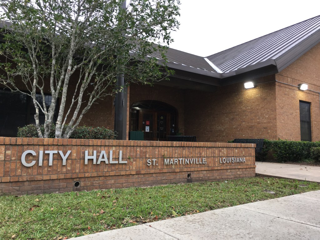 St. Martinville mayor brings more controversy with car allowance&nbsp;debacle