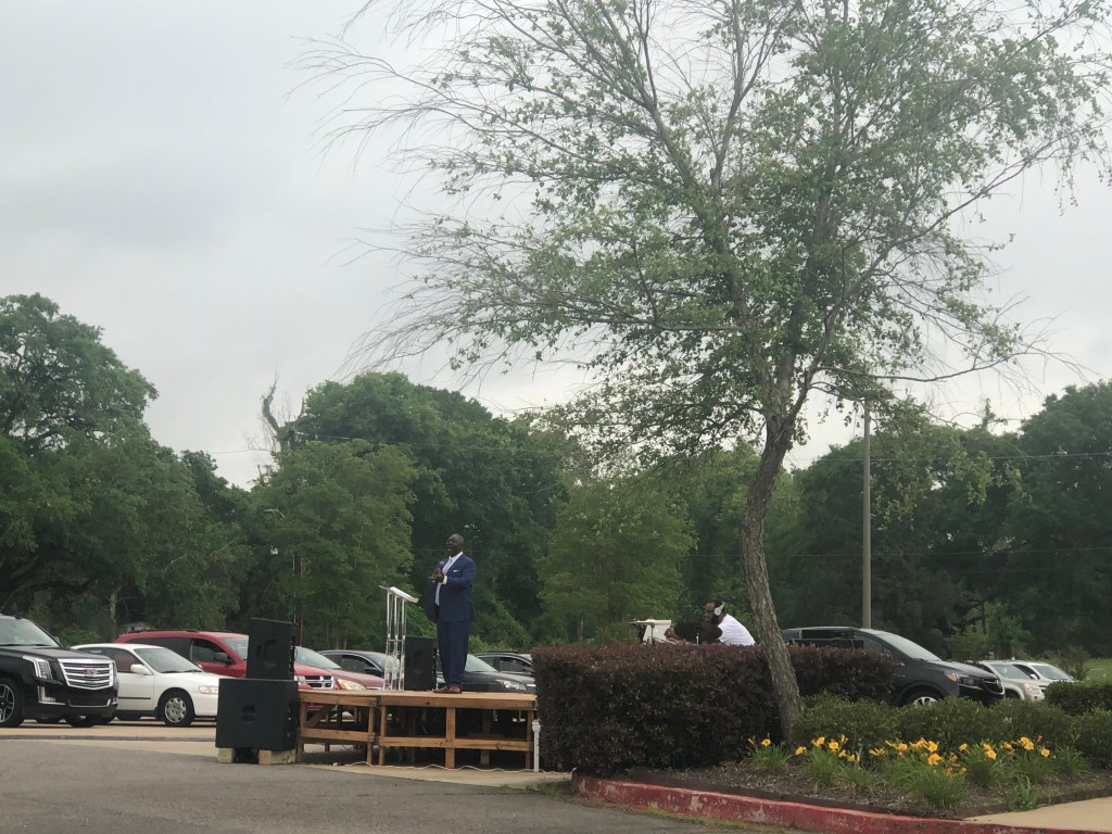 Church in Pineville Holds Easter Service in Parked&nbsp;Cars