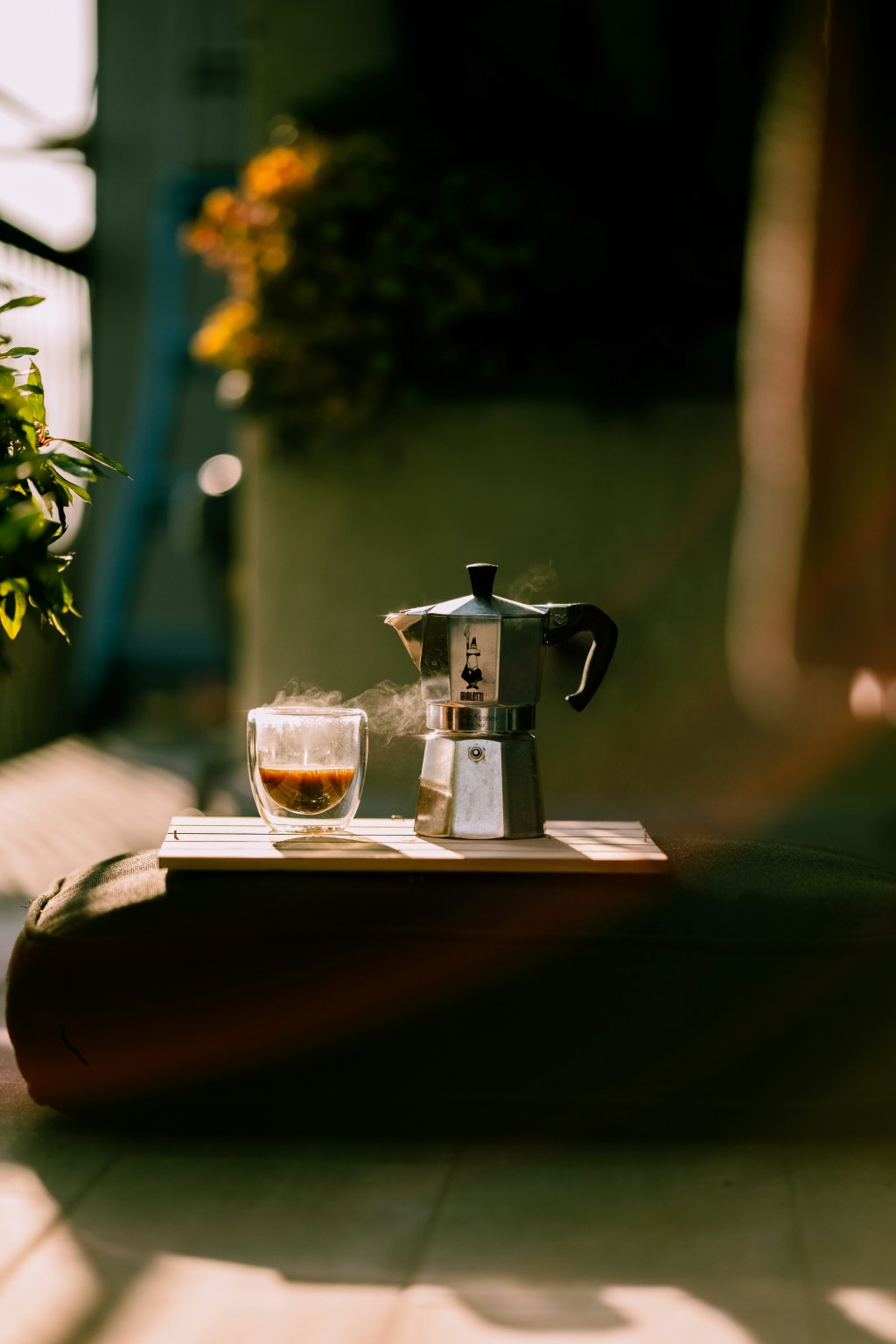 Fast Coffee Isn’t Killing Lafayette’s Slow-Brew&nbsp;Culture